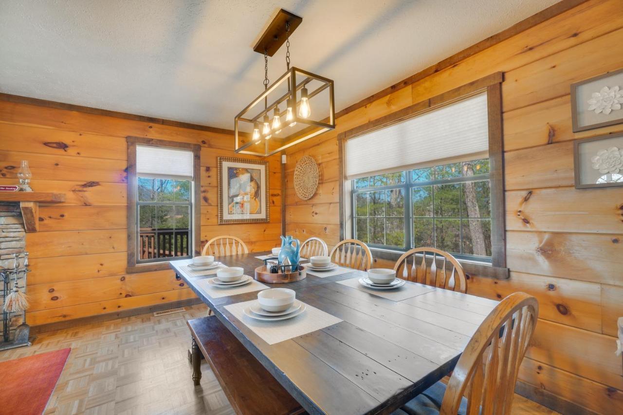Central Sevierville Cabin With Hot Tub And Views! Zewnętrze zdjęcie