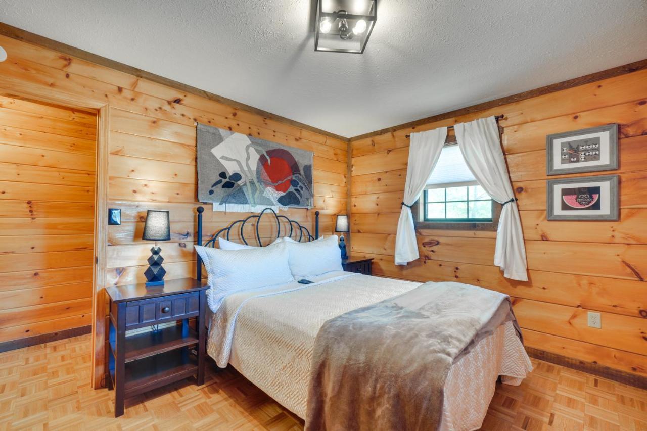 Central Sevierville Cabin With Hot Tub And Views! Zewnętrze zdjęcie